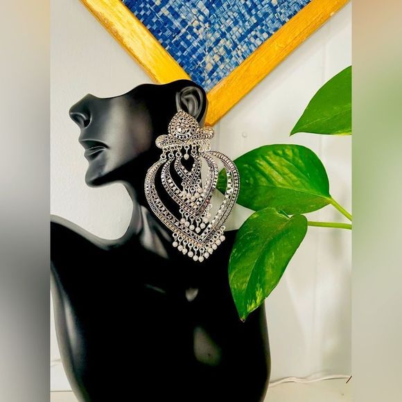 7.Mischa earrings - Picture 3 of 3